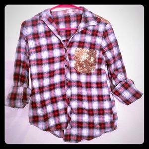 Red/black/white plaid button up‎ w/ gold sequins-M